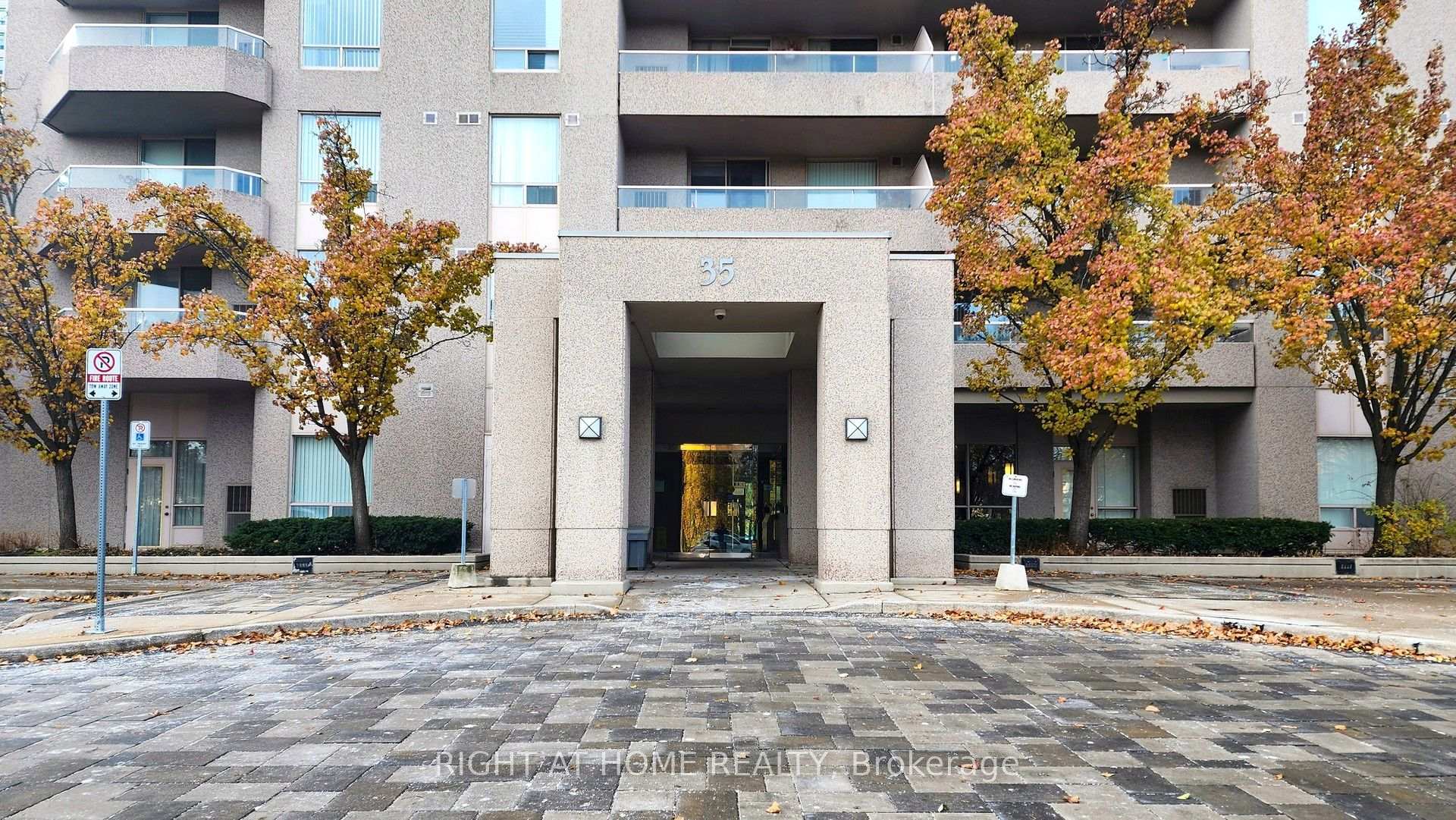 Front of Unit 207, 35 Empress Avenue