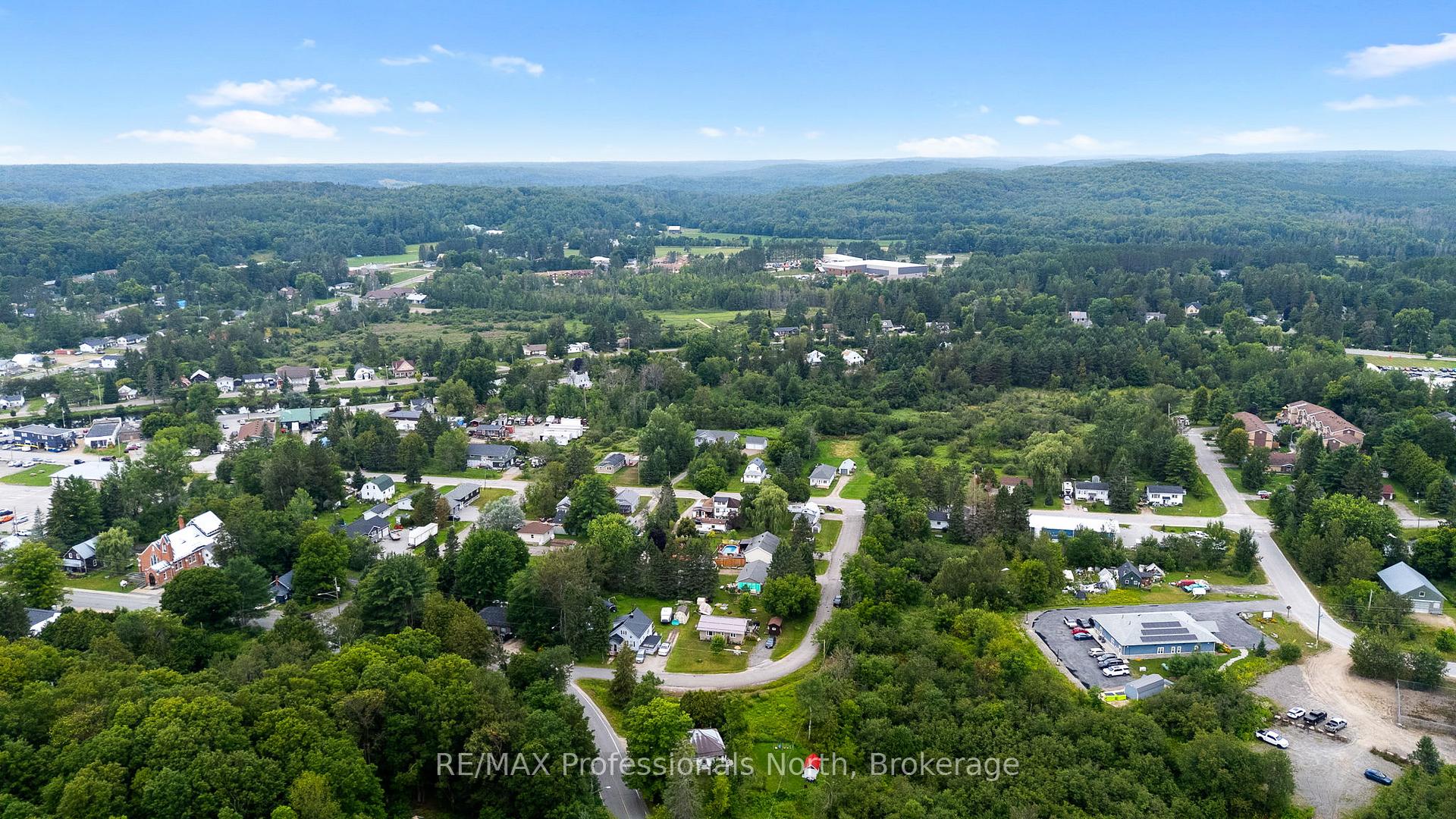 Photo 30 of 1B Lyons Street, Minden Hills, Minden — HOMEH