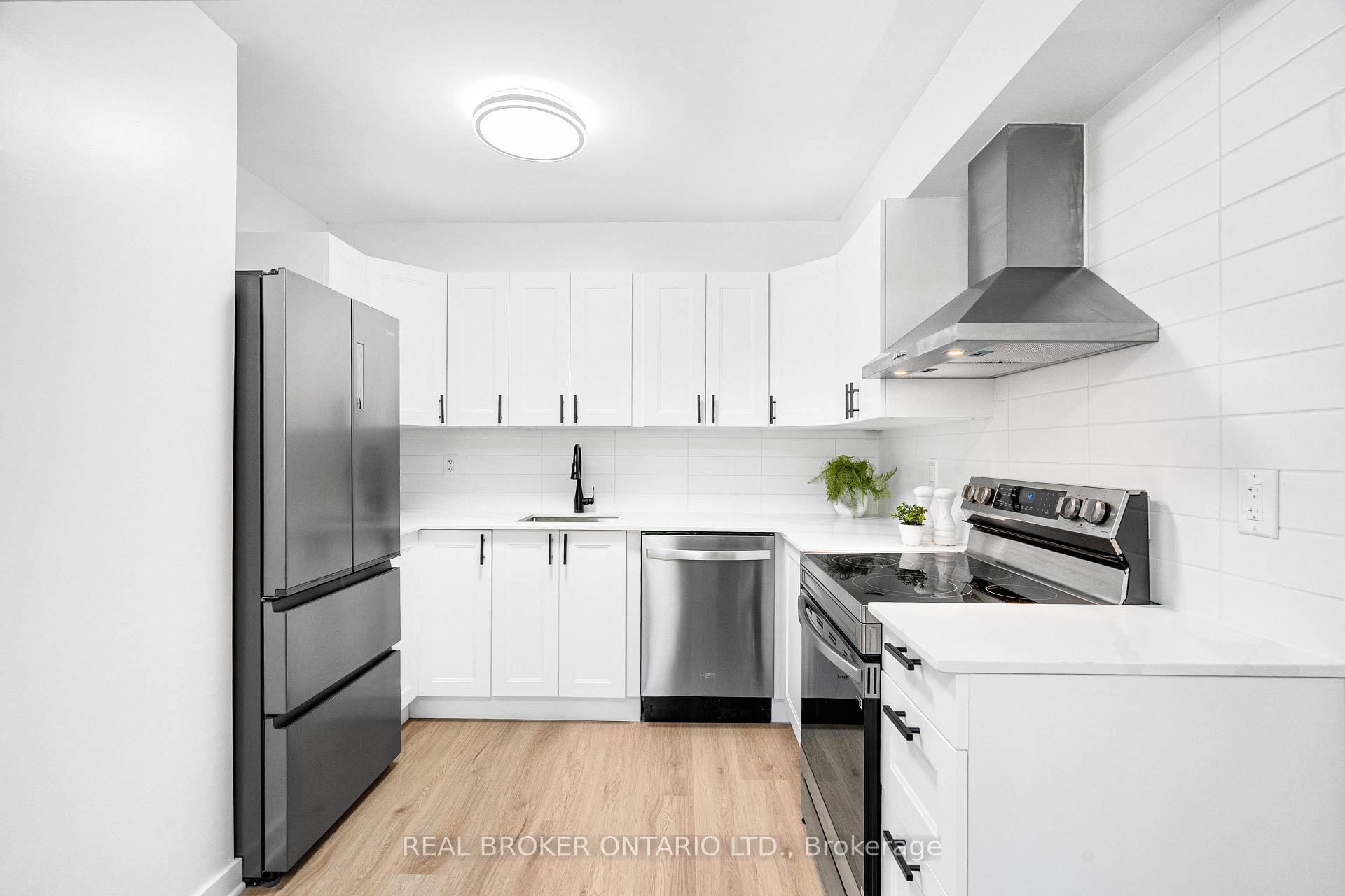 Photo 8 of Unit 124, 1449 Ridgebrook Drive, Ottawa, Pineview — HOMEH
