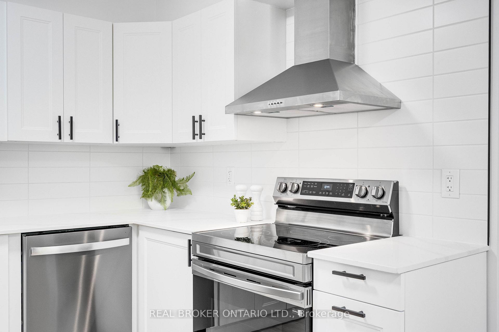 Photo 10 of Unit 124, 1449 Ridgebrook Drive, Ottawa, Pineview — HOMEH