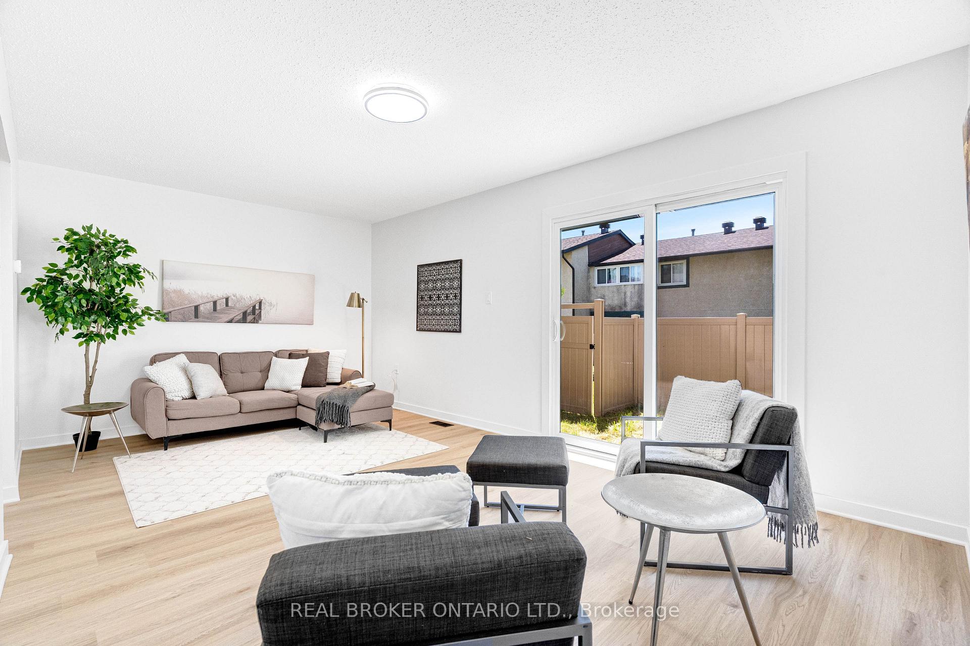 Photo 14 of Unit 124, 1449 Ridgebrook Drive, Ottawa, Pineview — HOMEH