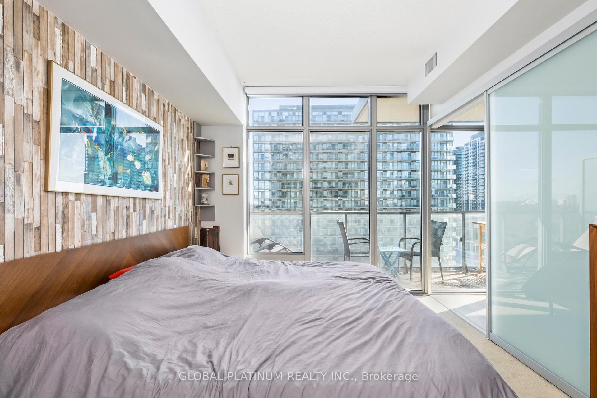 Photo 18 of Unit 2014, 105 The Queensway Way, Toronto, High Park-Swansea — HOMEH