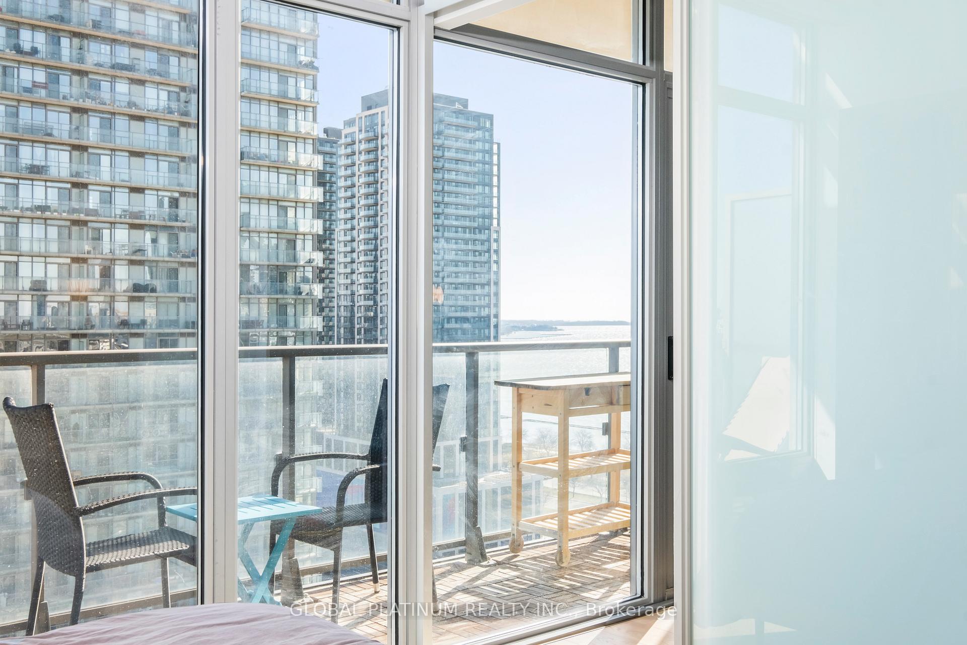 Photo 19 of Unit 2014, 105 The Queensway Way, Toronto, High Park-Swansea — HOMEH