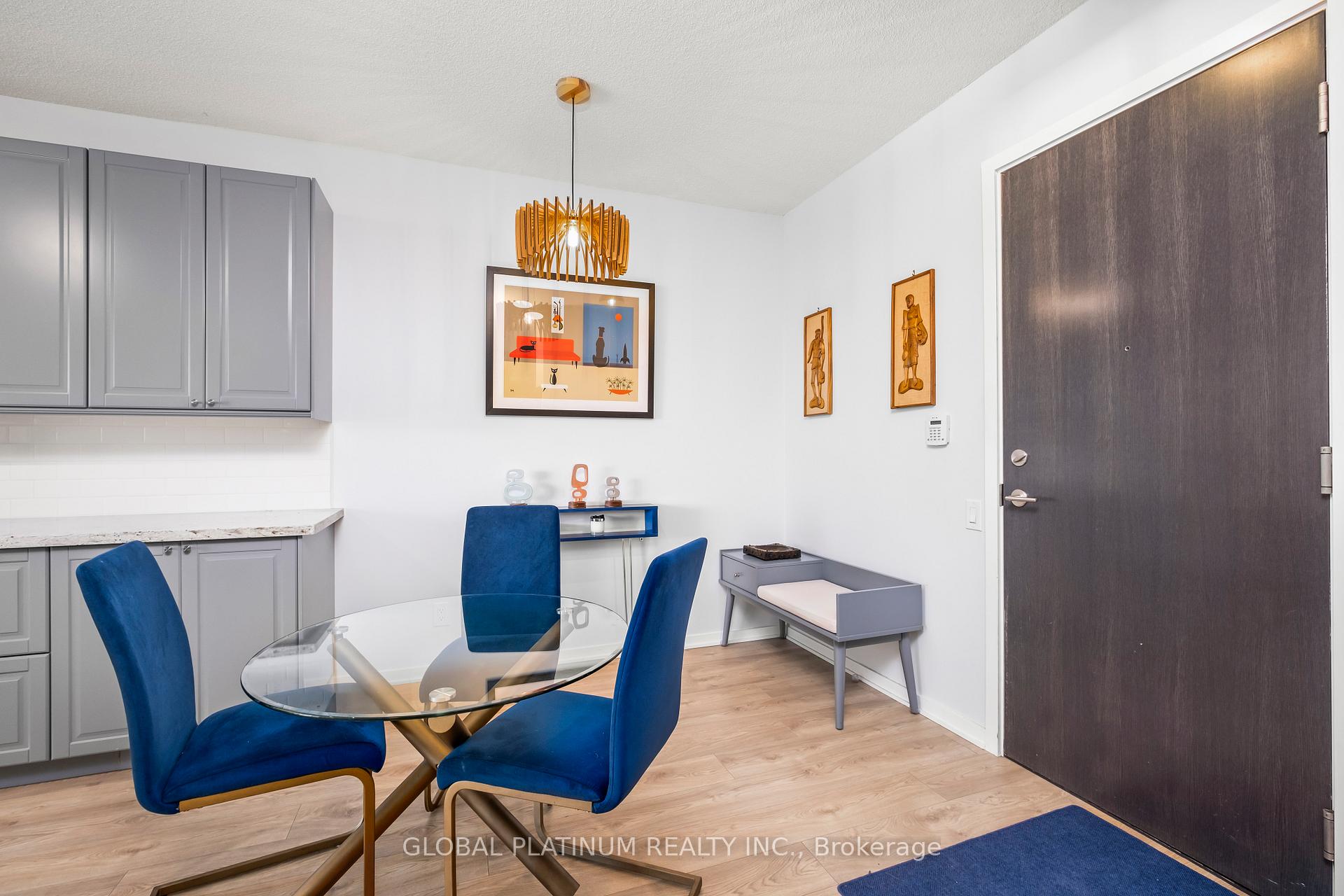 Photo 24 of Unit 2014, 105 The Queensway Way, Toronto, High Park-Swansea — HOMEH
