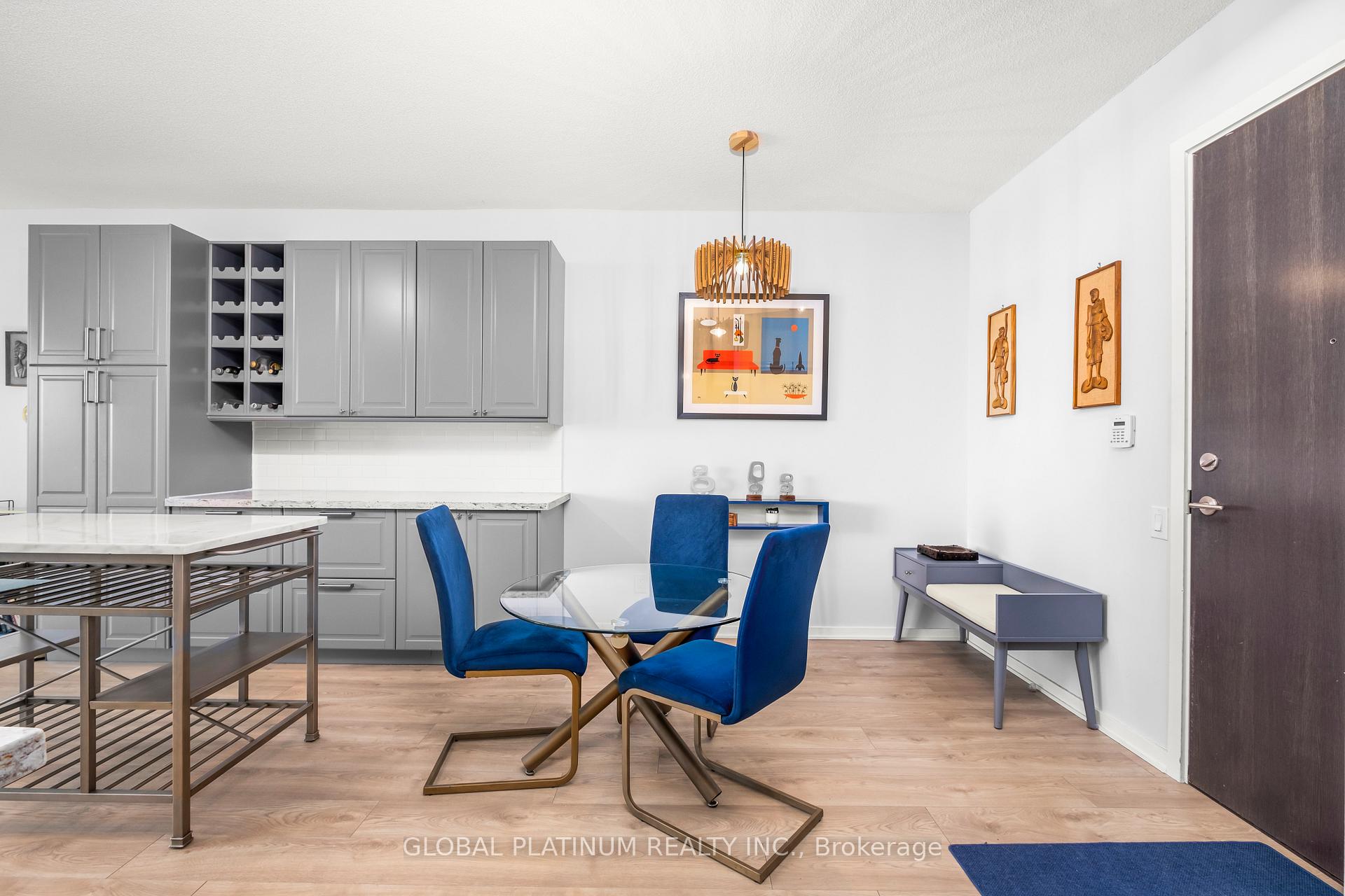 Photo 25 of Unit 2014, 105 The Queensway Way, Toronto, High Park-Swansea — HOMEH