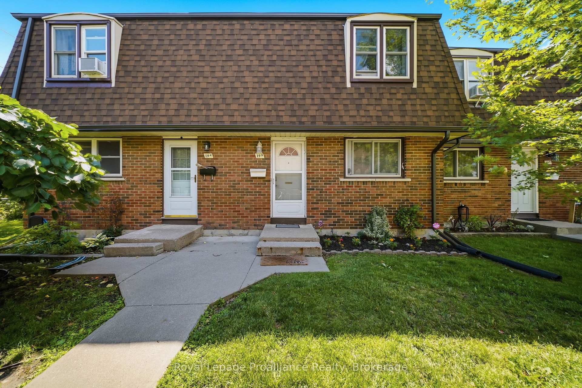 Front of Unit B, 19 Prince of Wales Drive