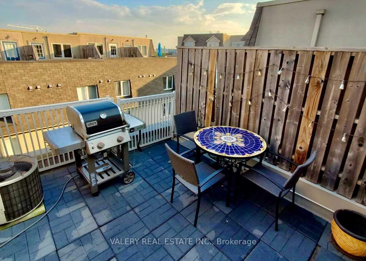 Photo 33 of Unit 62, 50 Turntable Crescent, Toronto, Dovercourt-Wallace Emerson-Junction — HOMEH