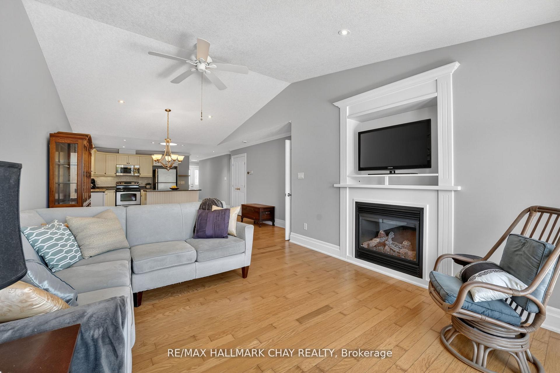 Photo 12 of 19 Greenway Drive, Wasaga Beach — HOMEH