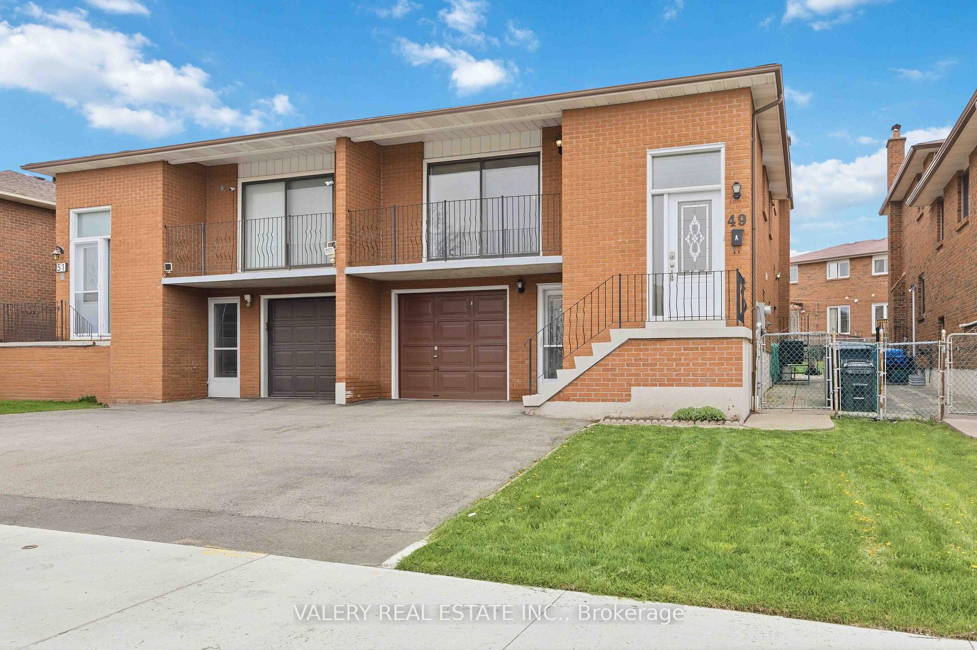Photo 2 of Unit A - Upper, 49 Sentinel Road, North York, York University Heights — HOMEH