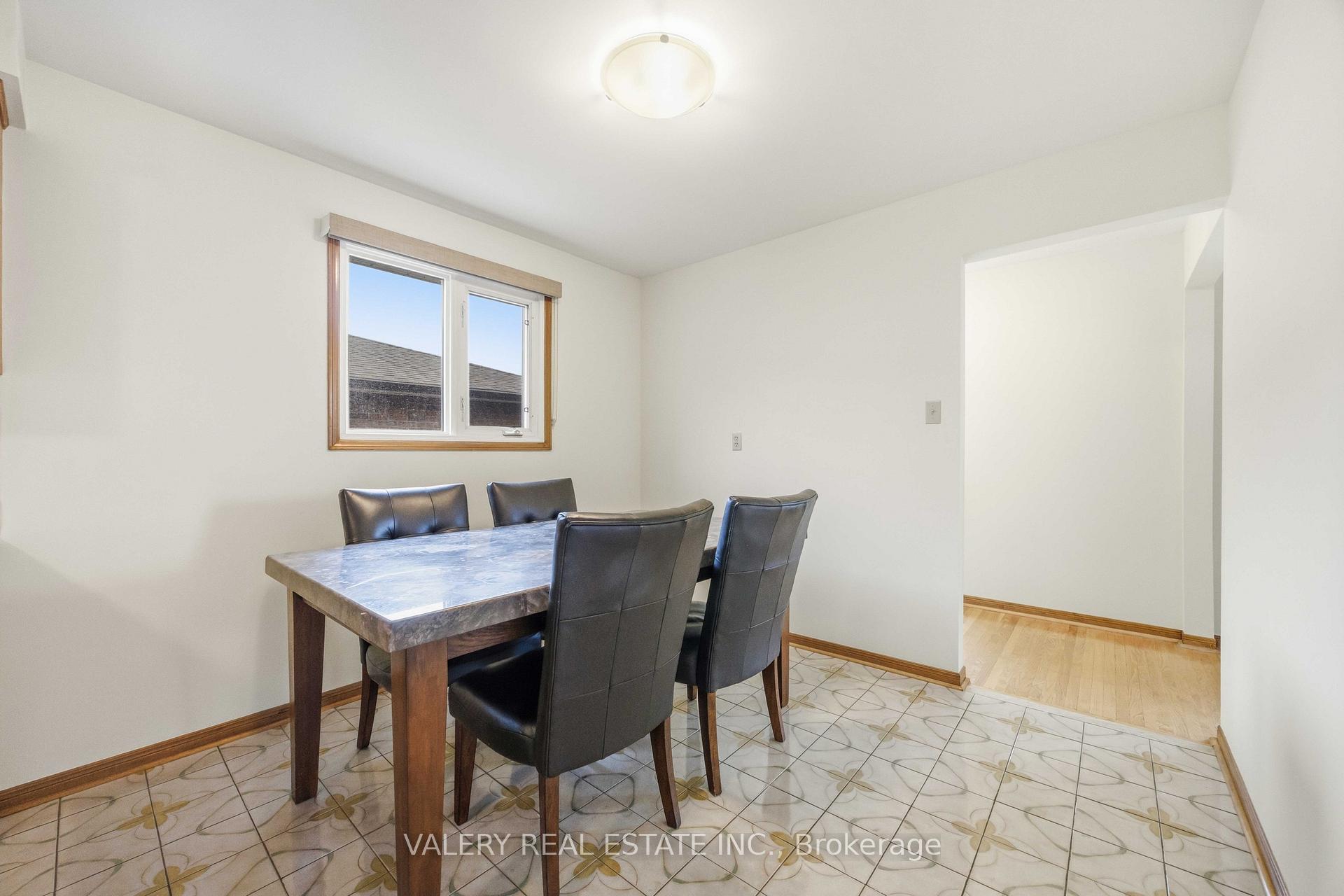 Photo 9 of Unit A - Upper, 49 Sentinel Road, North York, York University Heights — HOMEH