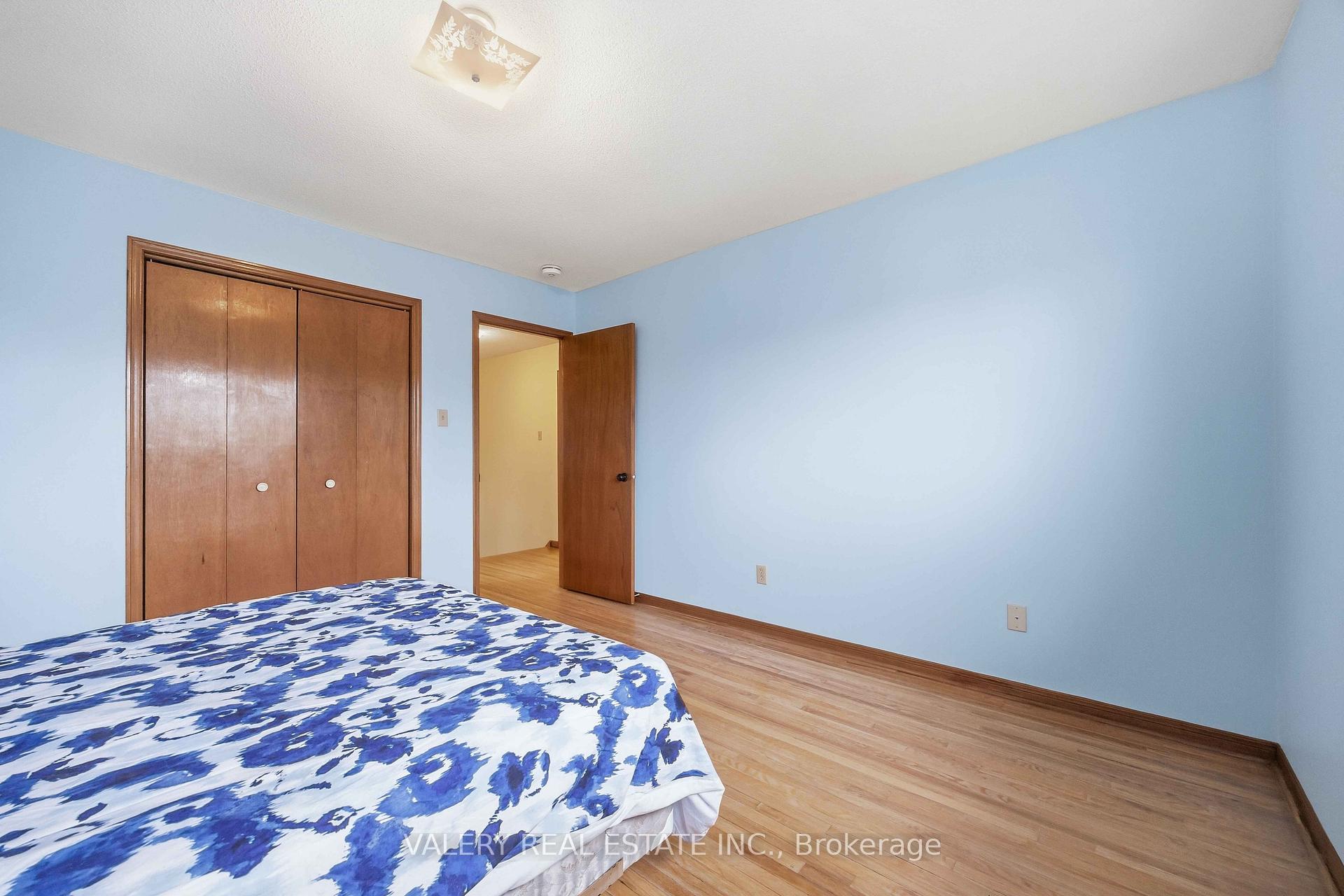 Photo 18 of Unit A - Upper, 49 Sentinel Road, North York, York University Heights — HOMEH