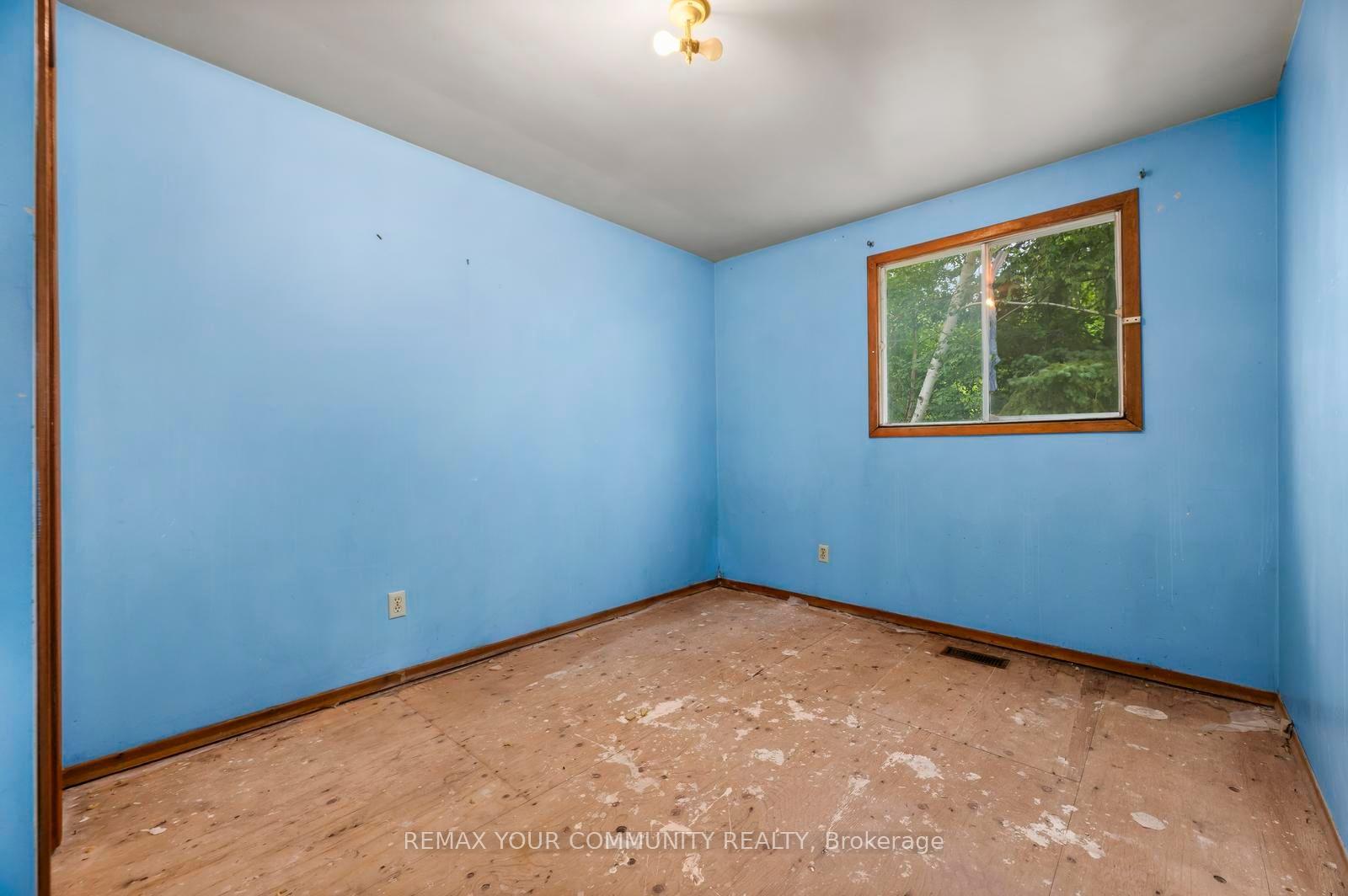 Photo 17 of 566 Highland Crescent, Brock, Beaverton — HOMEH
