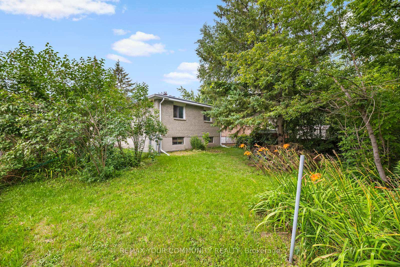 Photo 30 of 566 Highland Crescent, Brock, Beaverton — HOMEH