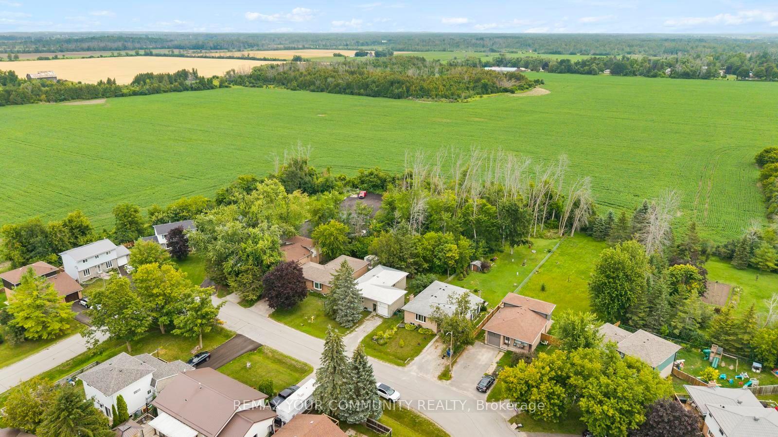 Photo 36 of 566 Highland Crescent, Brock, Beaverton — HOMEH