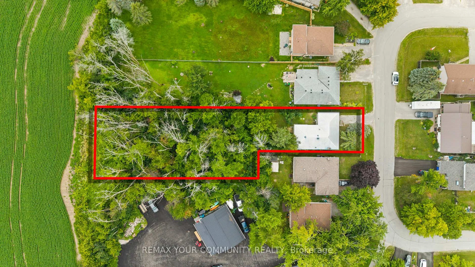 Photo of 566 Highland Crescent