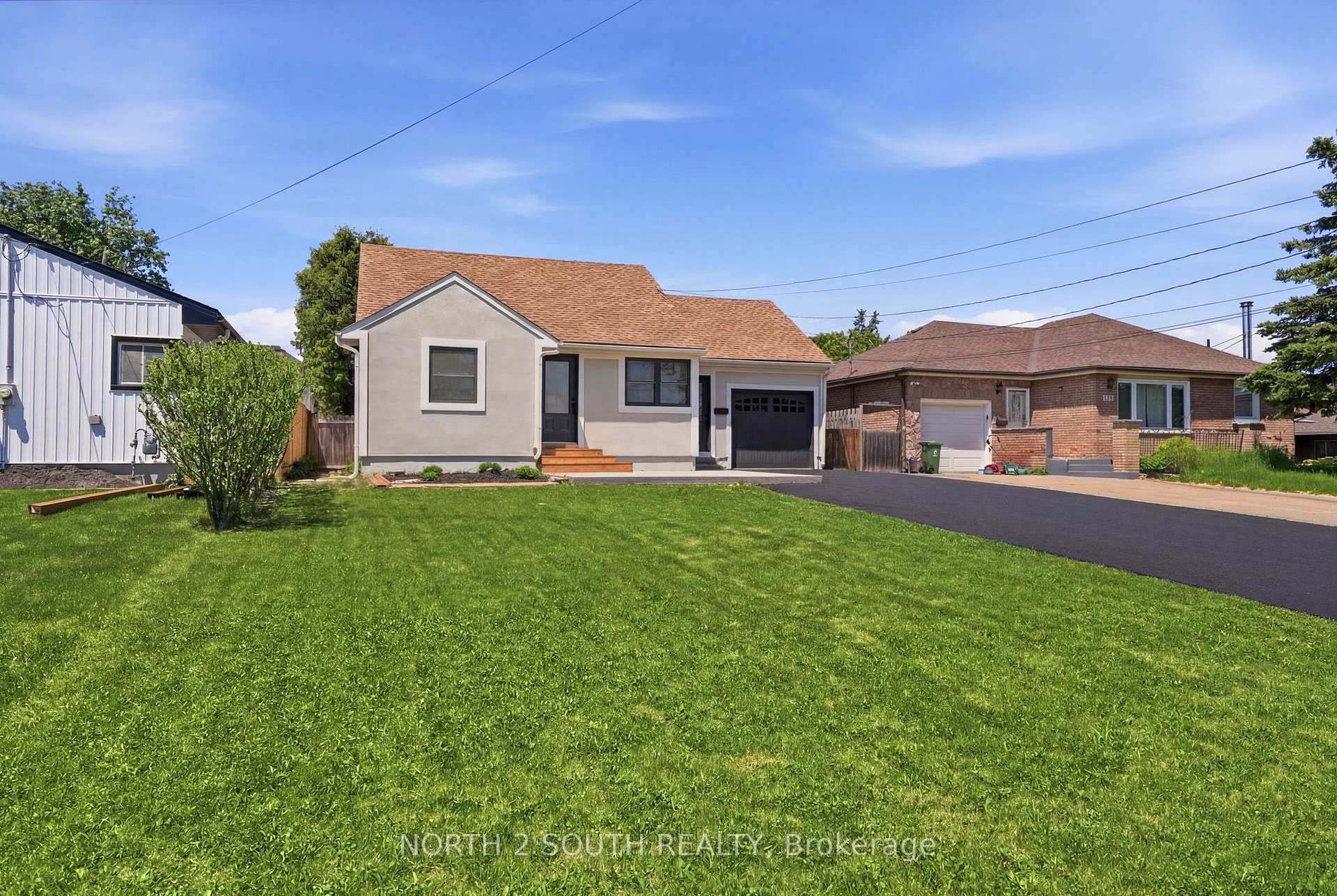 Photo 3 of 63 Chester Road, Hamilton, Stoney Creek — HOMEH