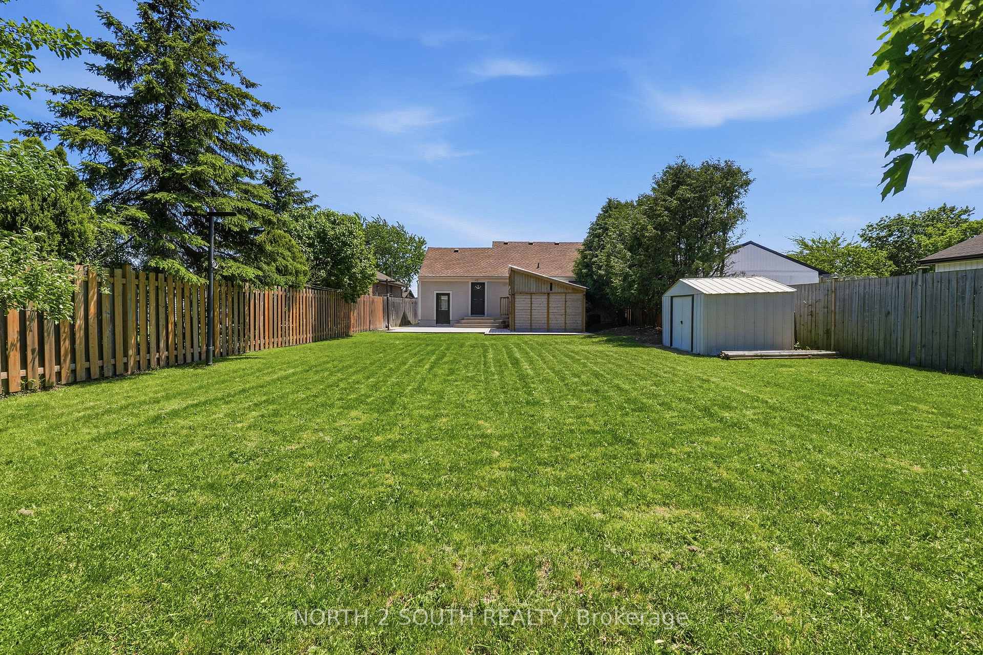 Photo 30 of 63 Chester Road, Hamilton, Stoney Creek — HOMEH
