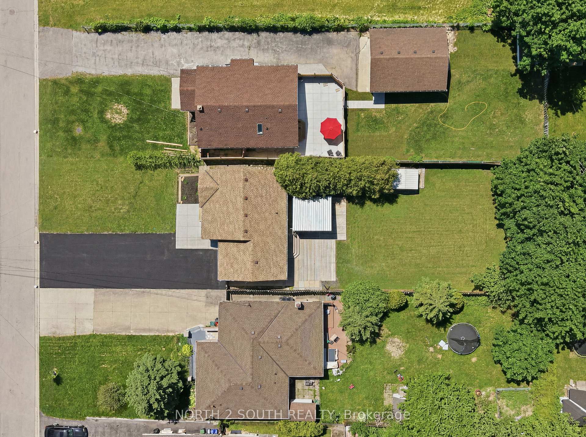 Photo 34 of 63 Chester Road, Hamilton, Stoney Creek — HOMEH