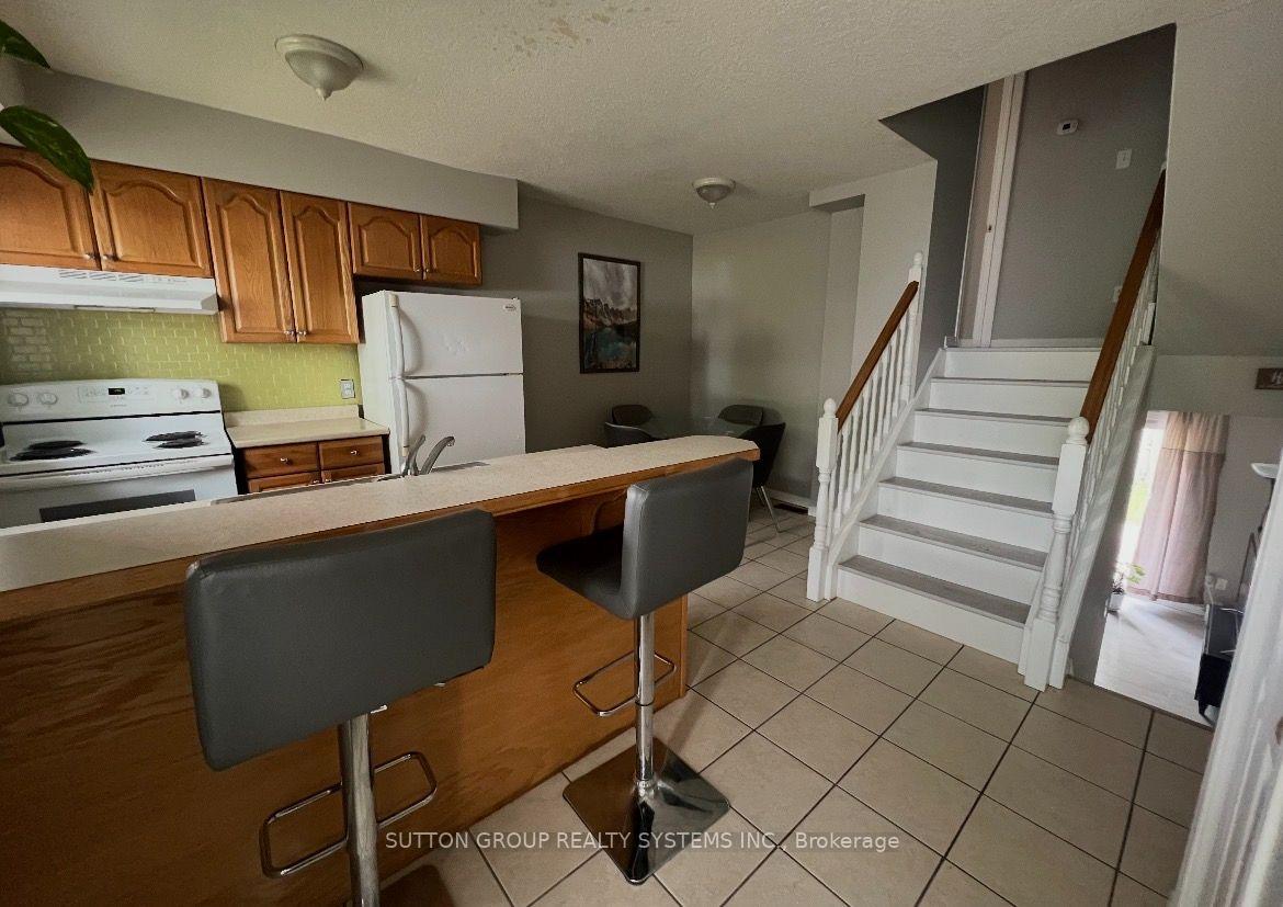 Photo 4 of Unit 19, 211 Veronica Drive, Kitchener, Centreville Chicopee — HOMEH