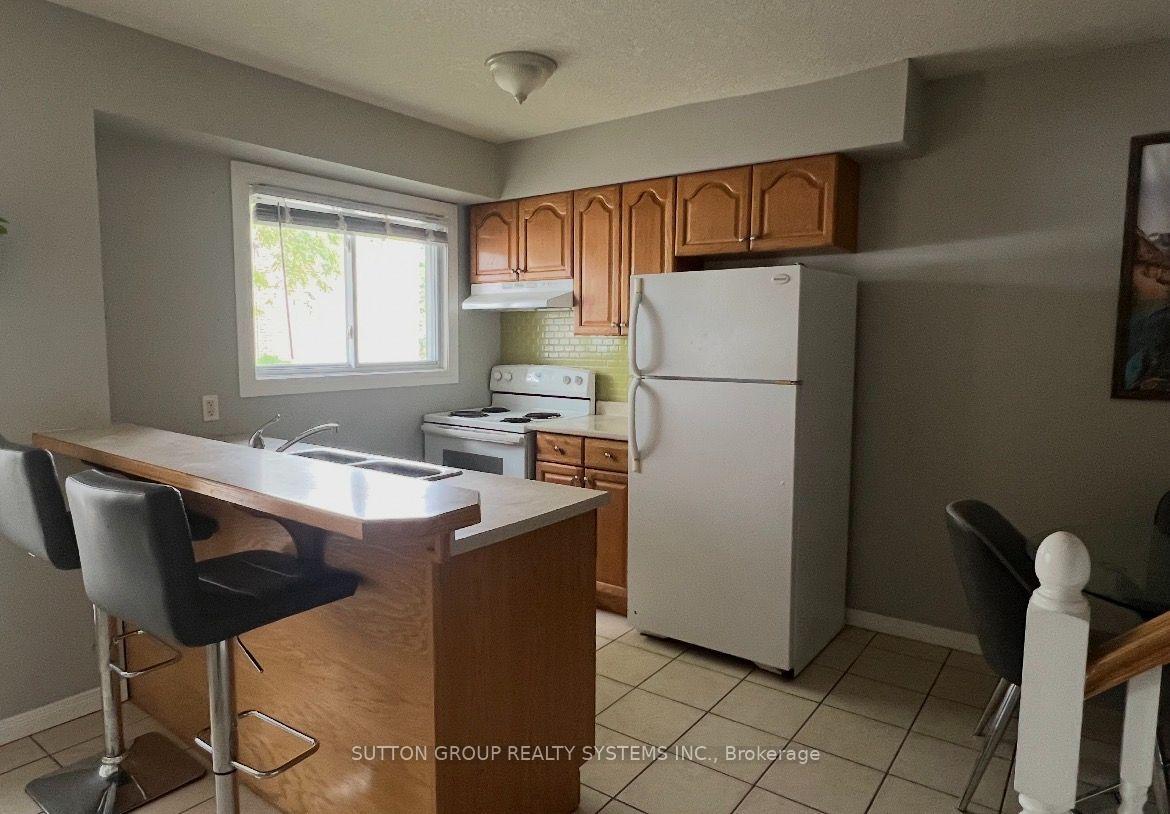 Photo 5 of Unit 19, 211 Veronica Drive, Kitchener, Centreville Chicopee — HOMEH