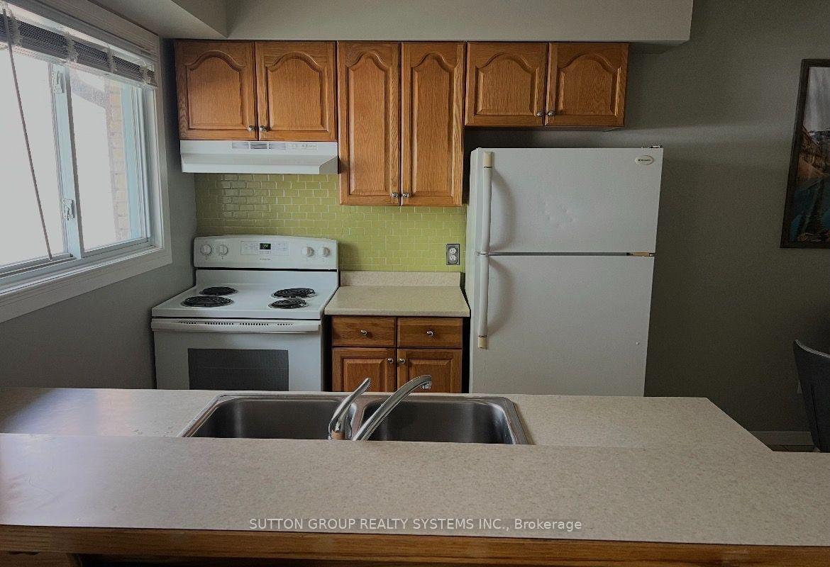 Photo 6 of Unit 19, 211 Veronica Drive, Kitchener, Centreville Chicopee — HOMEH