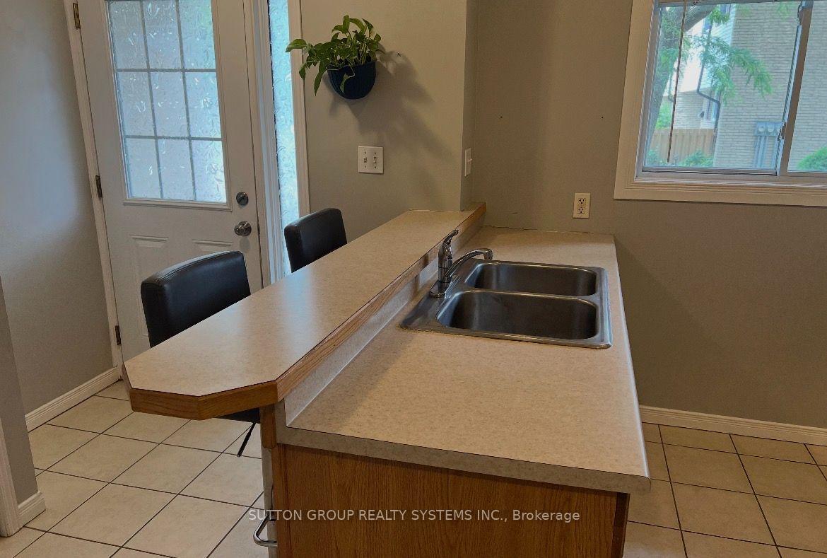 Photo 9 of Unit 19, 211 Veronica Drive, Kitchener, Centreville Chicopee — HOMEH