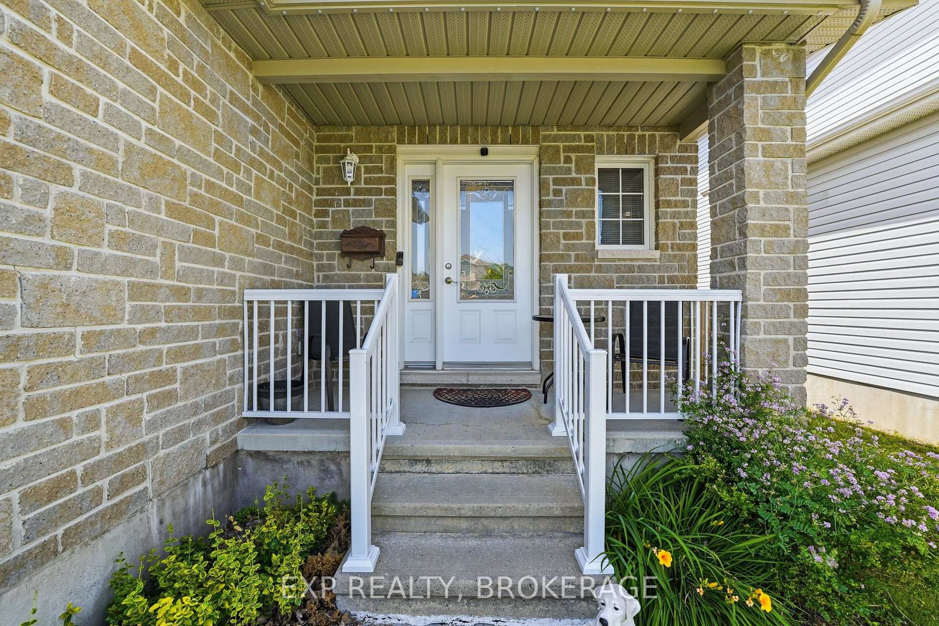 Photo 4 of 1489 Birchwood Drive, Kingston, City Northwest — HOMEH