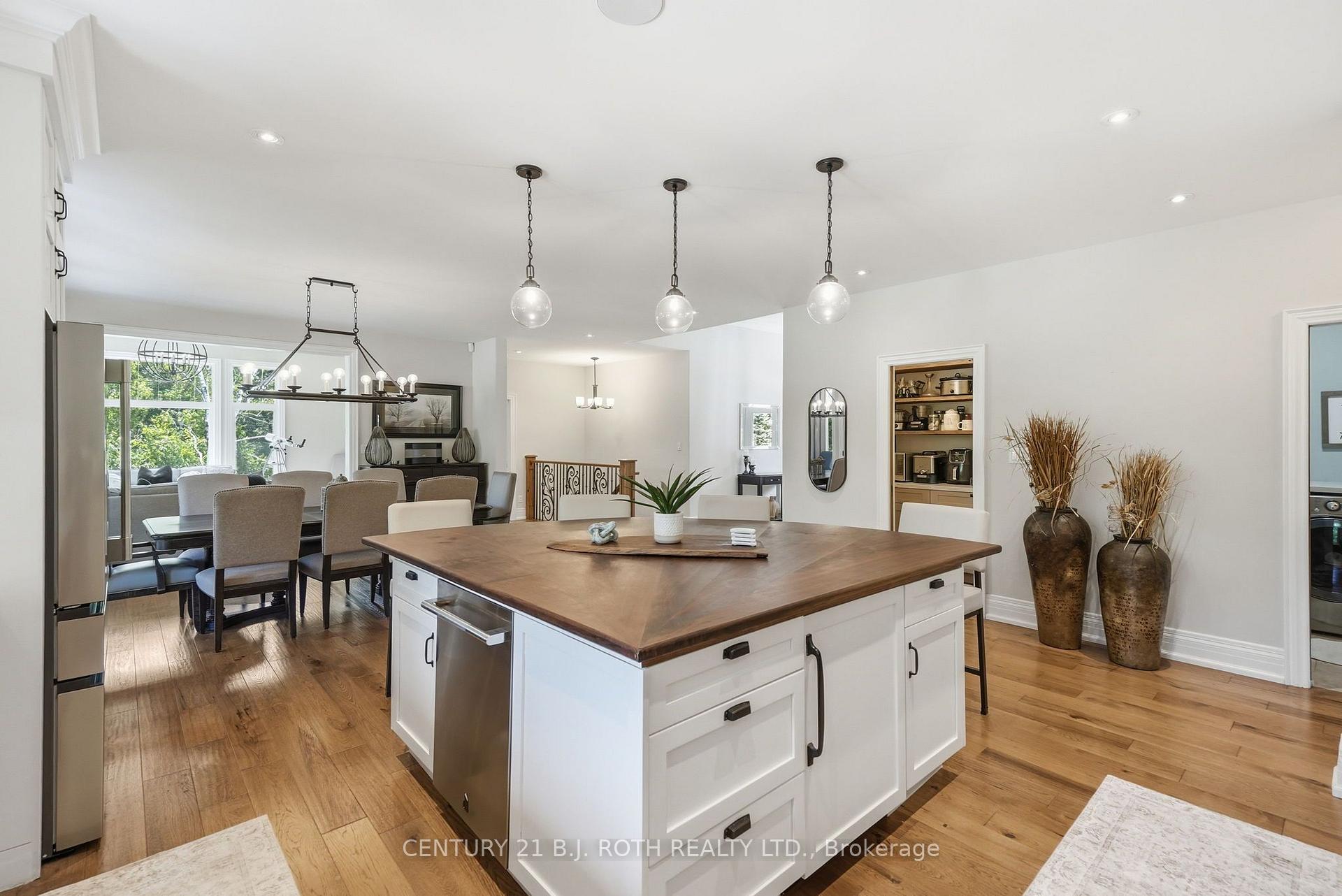 Photo 11 of 2055 Forest Valley Drive, Innisfil, Rural Innisfil — HOMEH