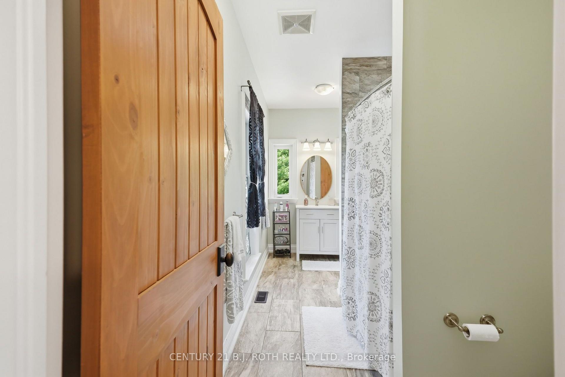 Photo 23 of 2055 Forest Valley Drive, Innisfil, Rural Innisfil — HOMEH