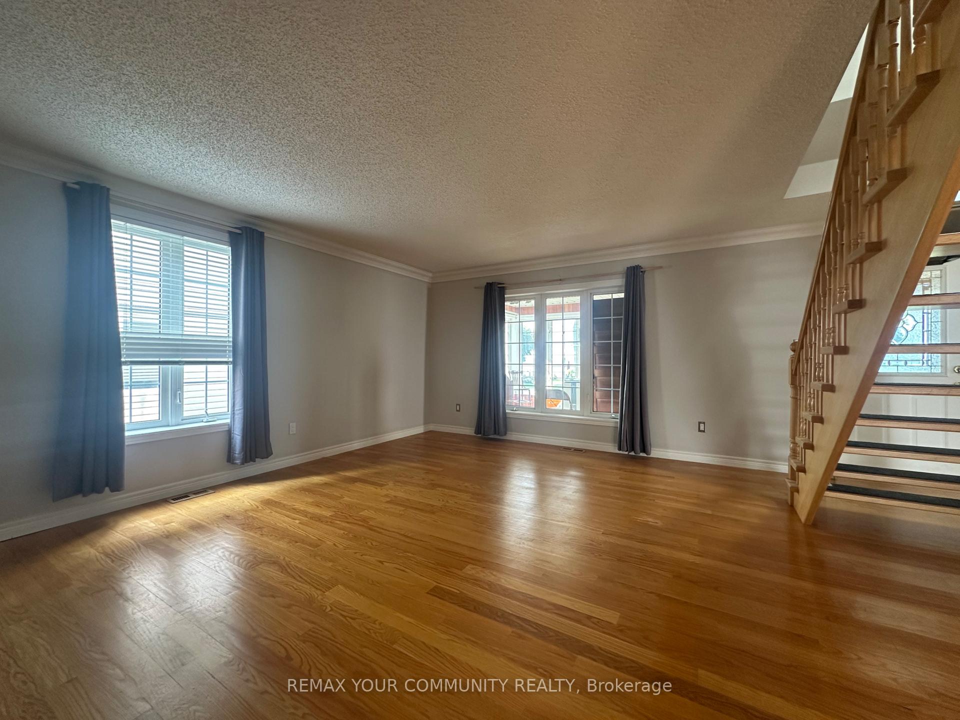 Photo 20 of 203 Lake Drive E, Georgina, Historic Lakeshore Communities — HOMEH