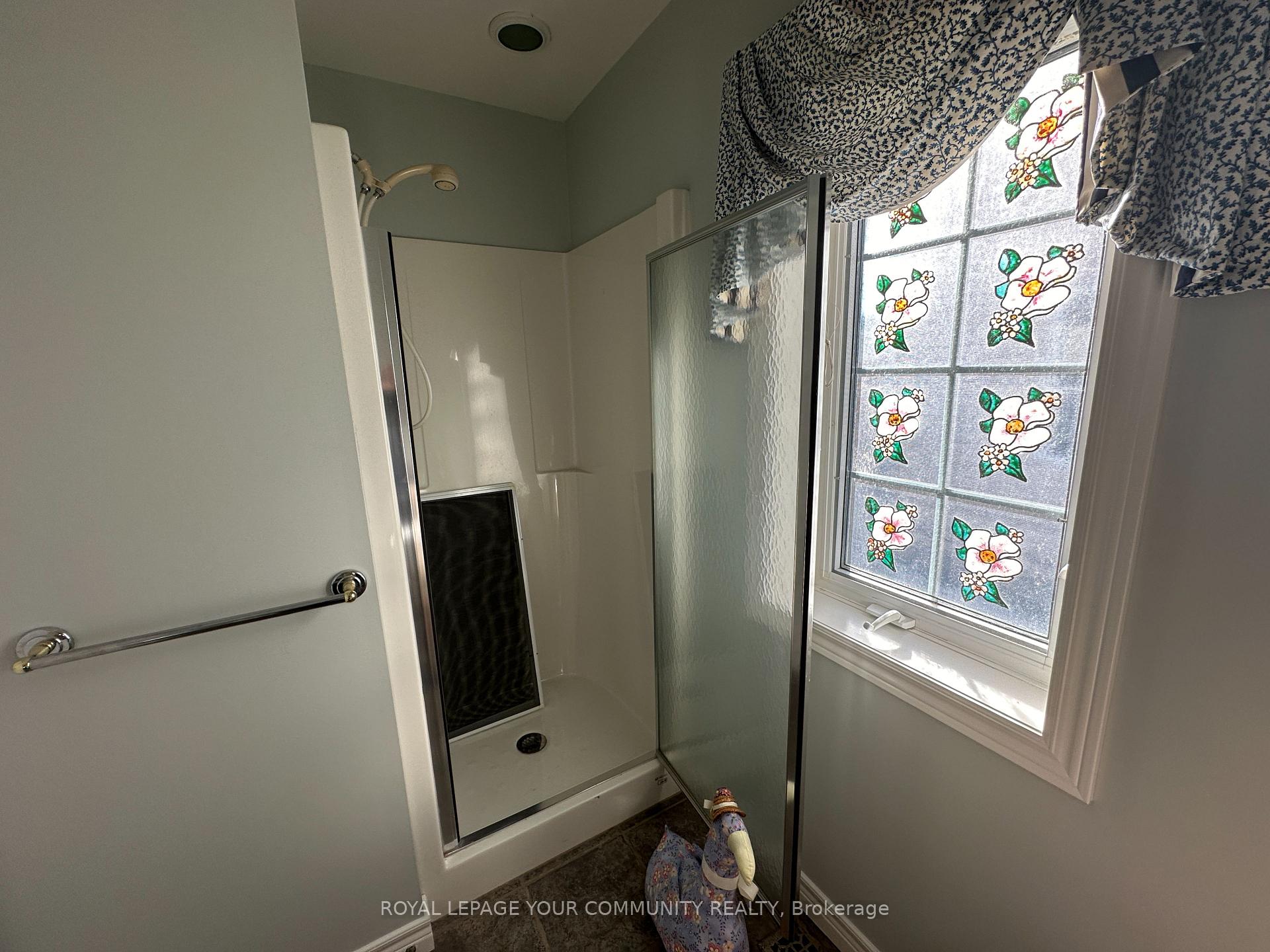 Photo 36 of 203 Lake Drive E, Georgina, Historic Lakeshore Communities — HOMEH