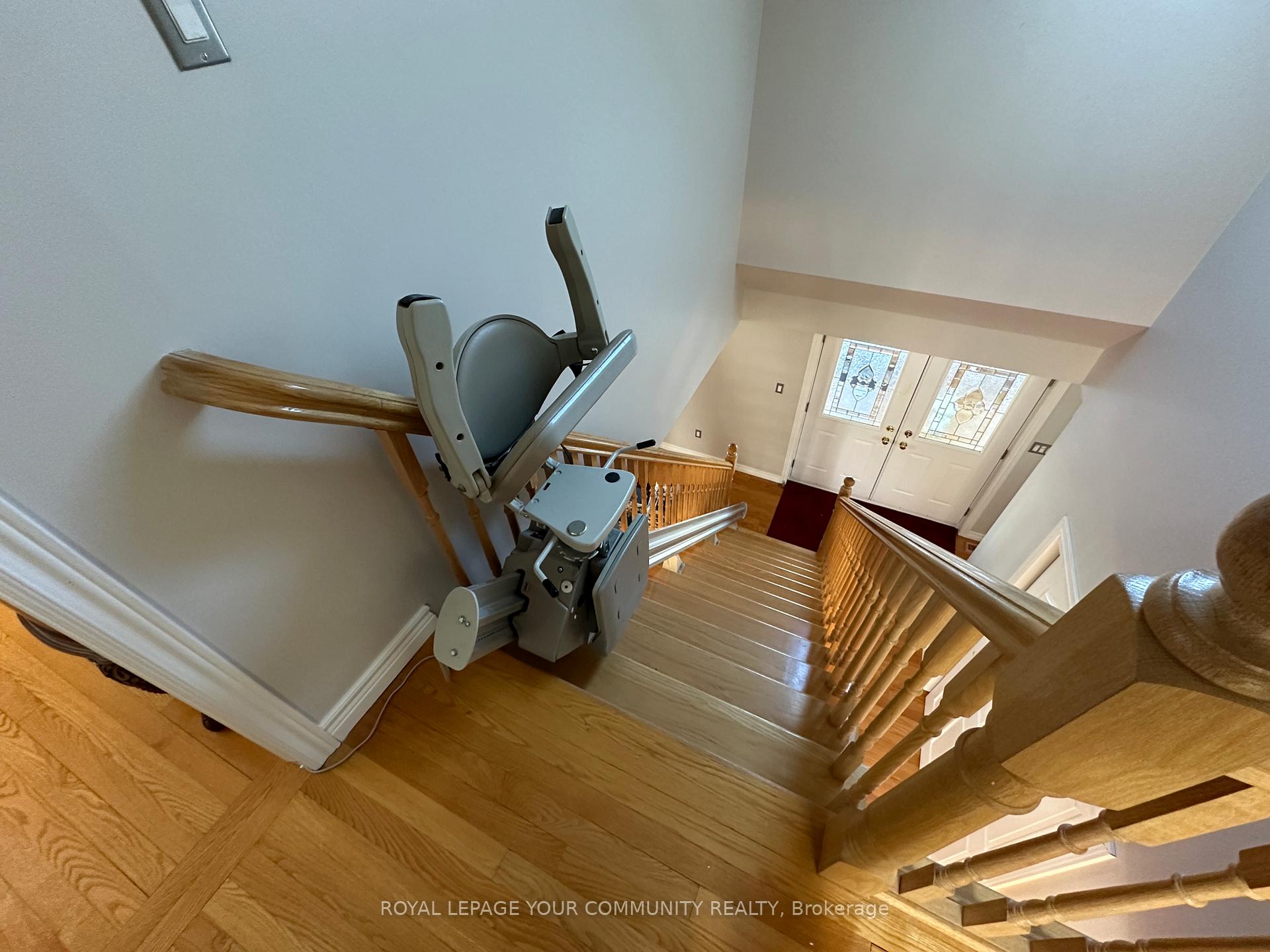 Photo 37 of 203 Lake Drive E, Georgina, Historic Lakeshore Communities — HOMEH