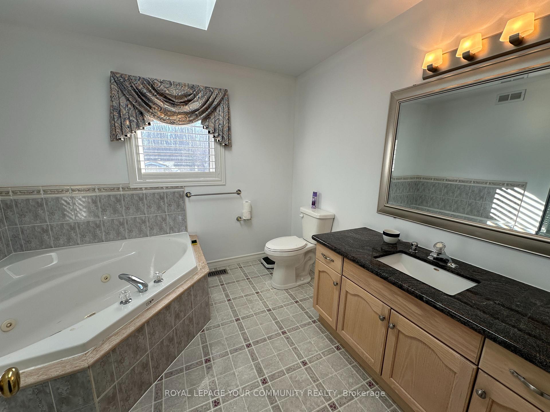 Photo 45 of 203 Lake Drive E, Georgina, Historic Lakeshore Communities — HOMEH