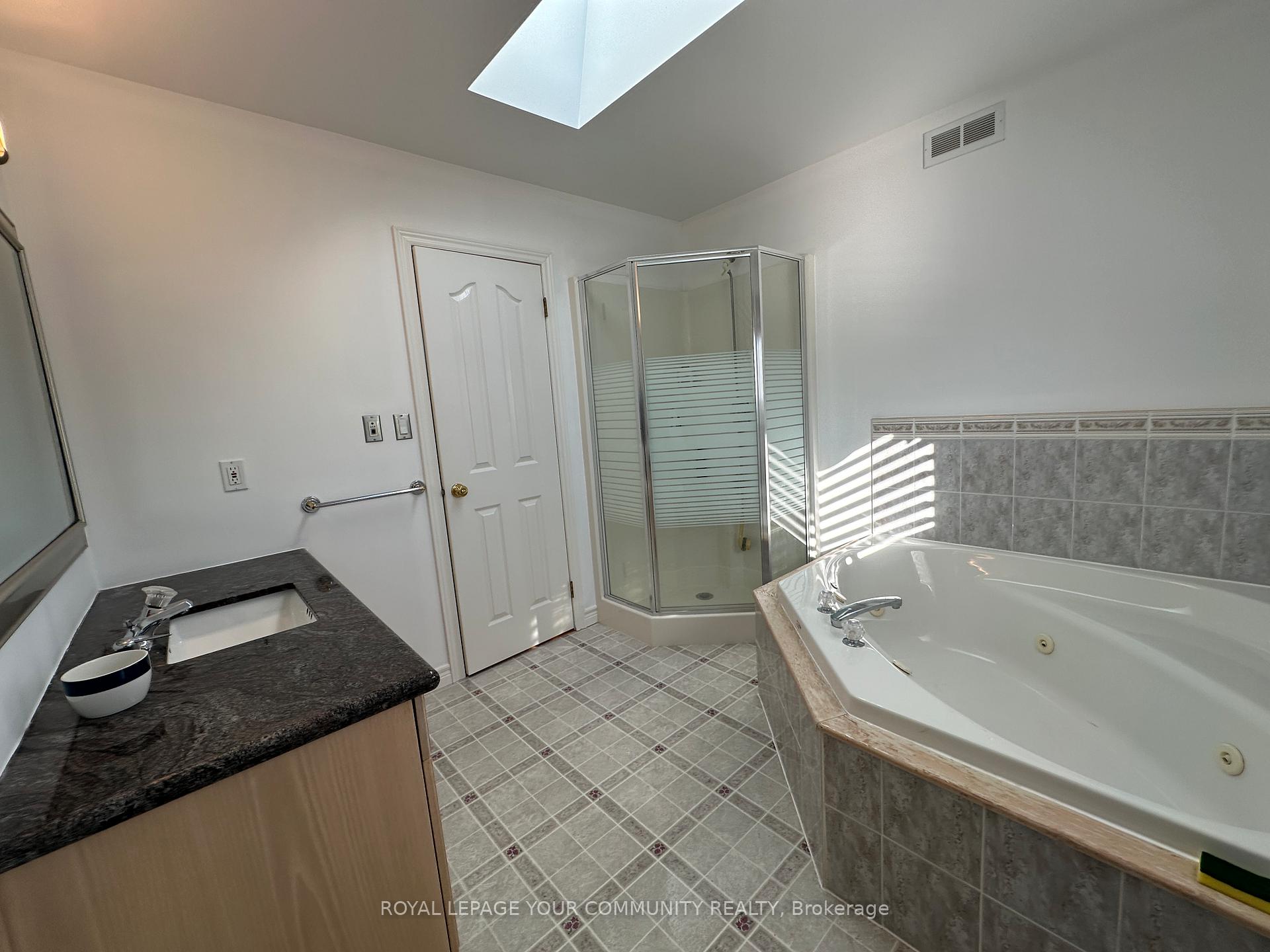 Photo 46 of 203 Lake Drive E, Georgina, Historic Lakeshore Communities — HOMEH