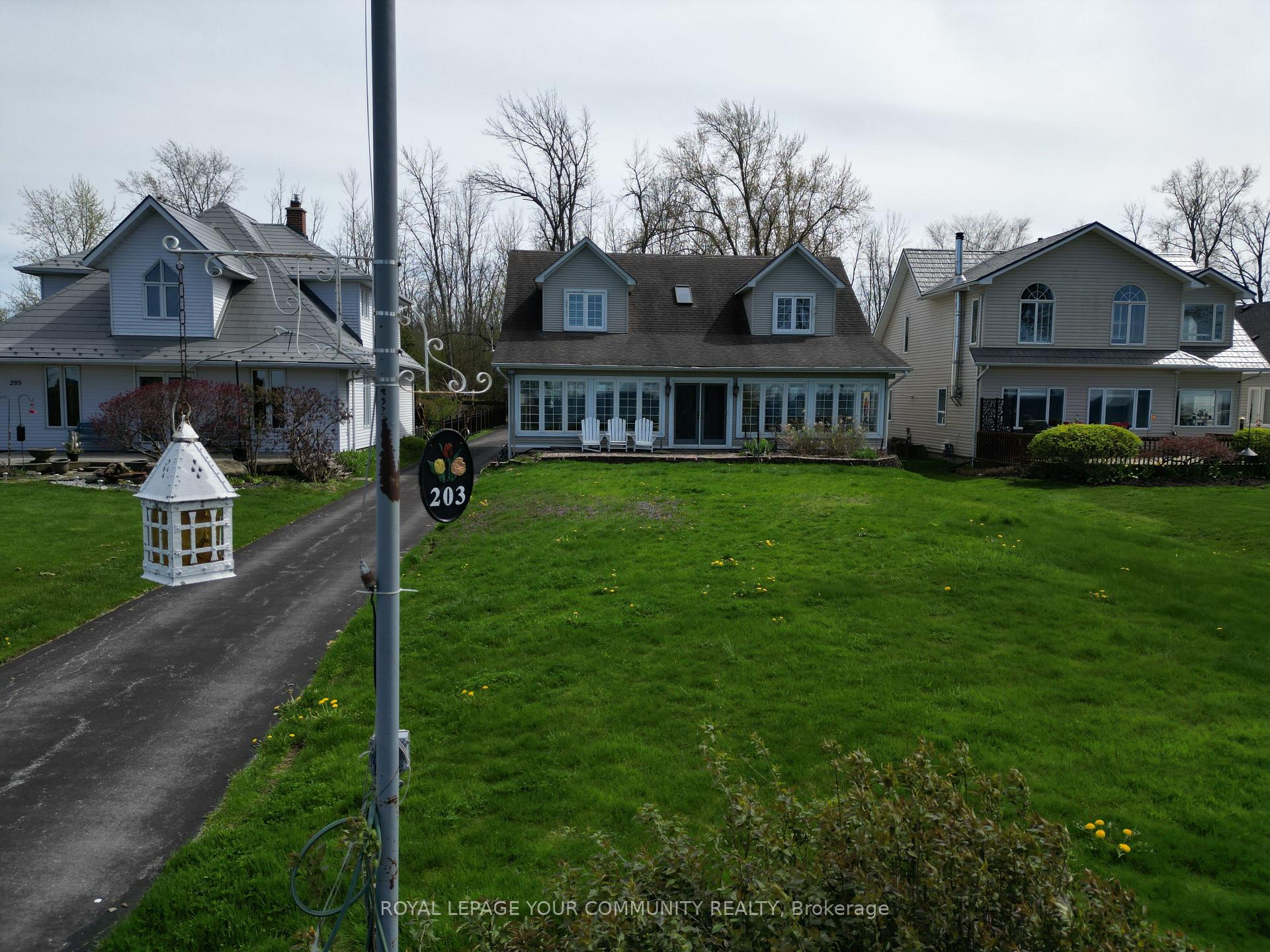 Photo 47 of 203 Lake Drive E, Georgina, Historic Lakeshore Communities — HOMEH