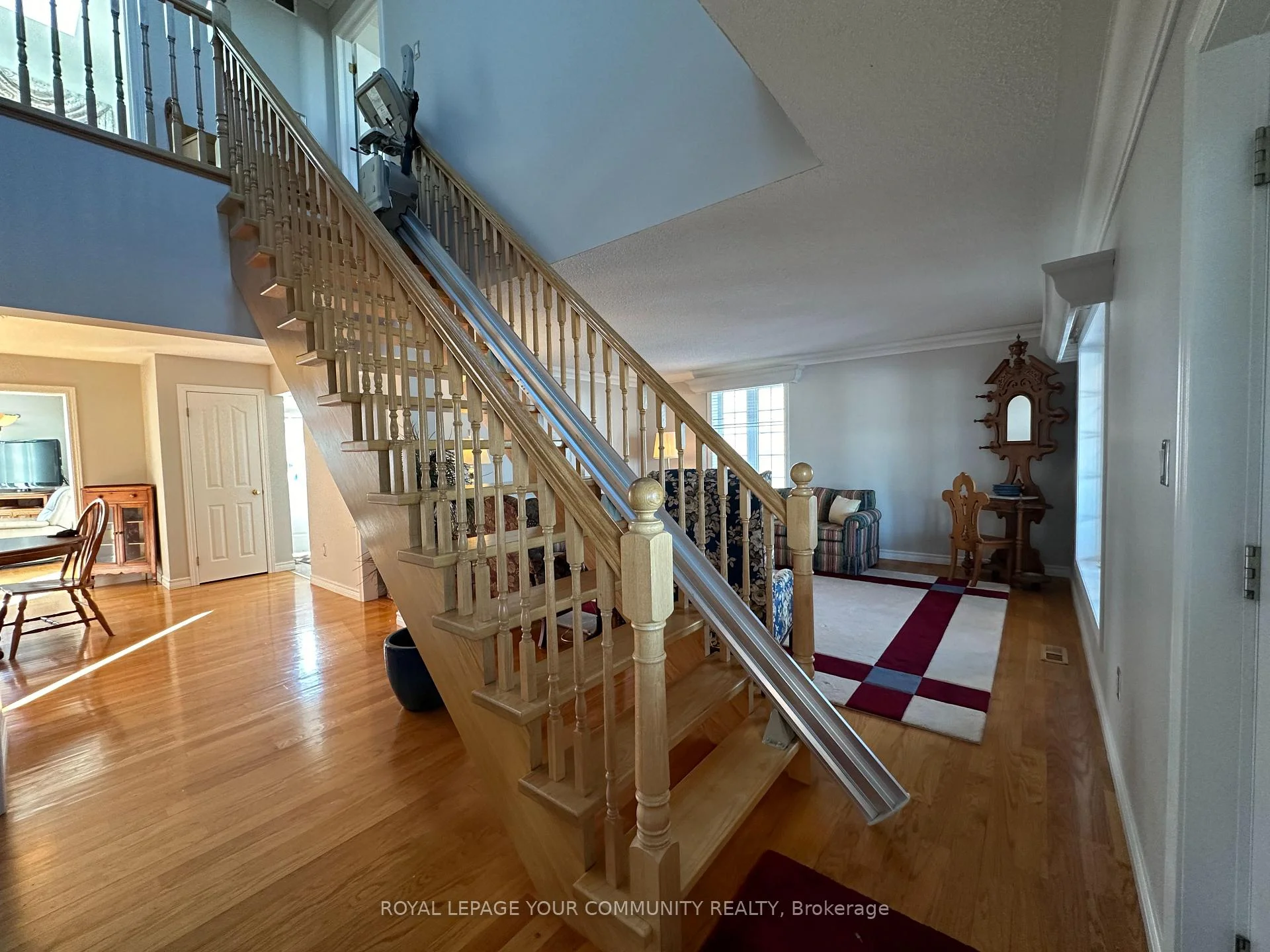 Photo 13 of 203 Lake Drive E, Georgina, Historic Lakeshore Communities — HOMEH