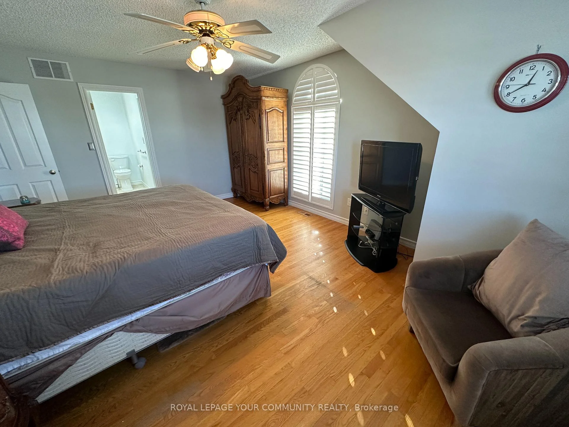 Photo 25 of 203 Lake Drive E, Georgina, Historic Lakeshore Communities — HOMEH