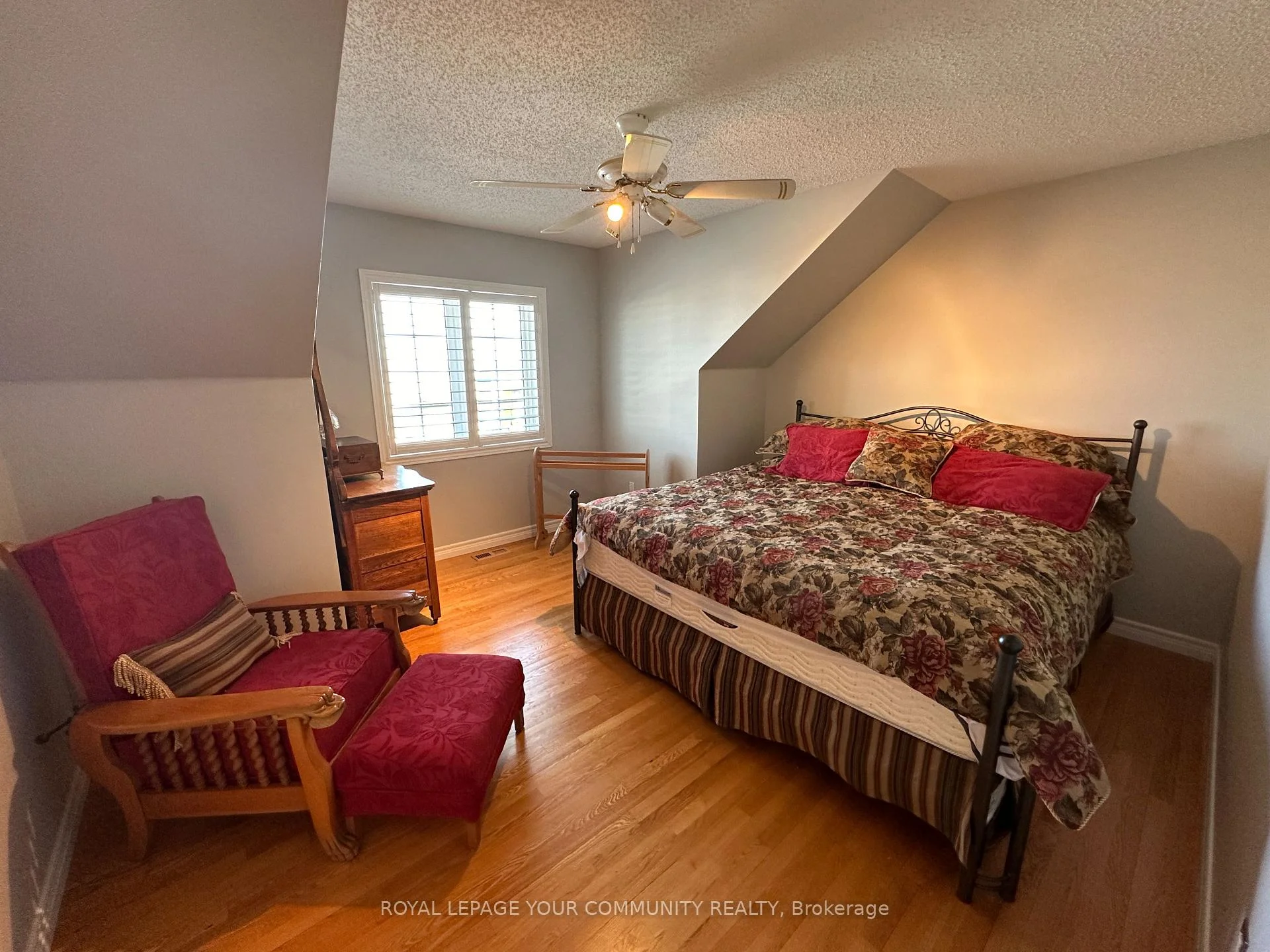 Photo 30 of 203 Lake Drive E, Georgina, Historic Lakeshore Communities — HOMEH