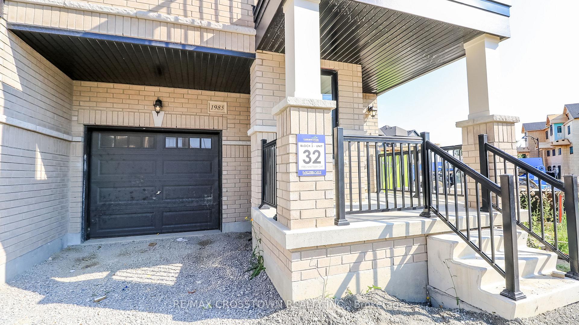 Photo 2 of Unit 32, 1985 Matteer Court, Innisfil, Alcona — HOMEH