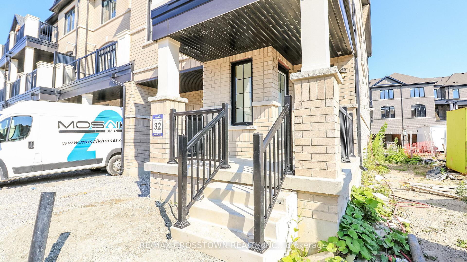 Photo 26 of Unit 32, 1985 Matteer Court, Innisfil, Alcona — HOMEH