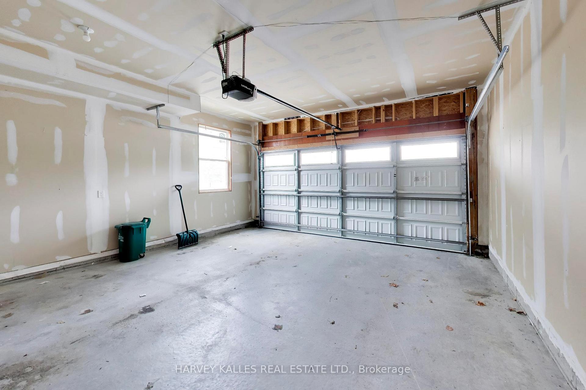 Photo 34 of Unit 38, 1 Leggott Avenue, Barrie, Painswick North — HOMEH