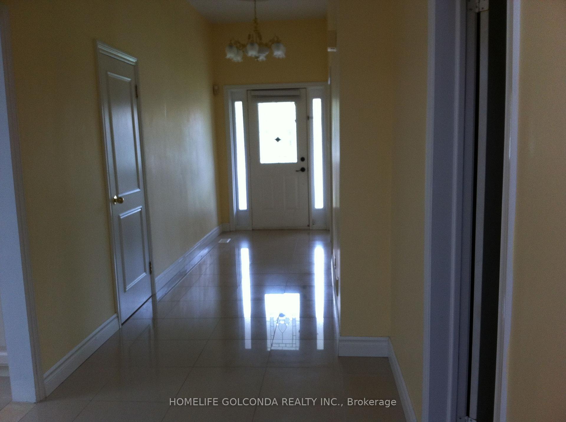 Photo 7 of Unit 1, 853 Huntingwood Drive, Scarborough, Tam O'Shanter-Sullivan — HOMEH