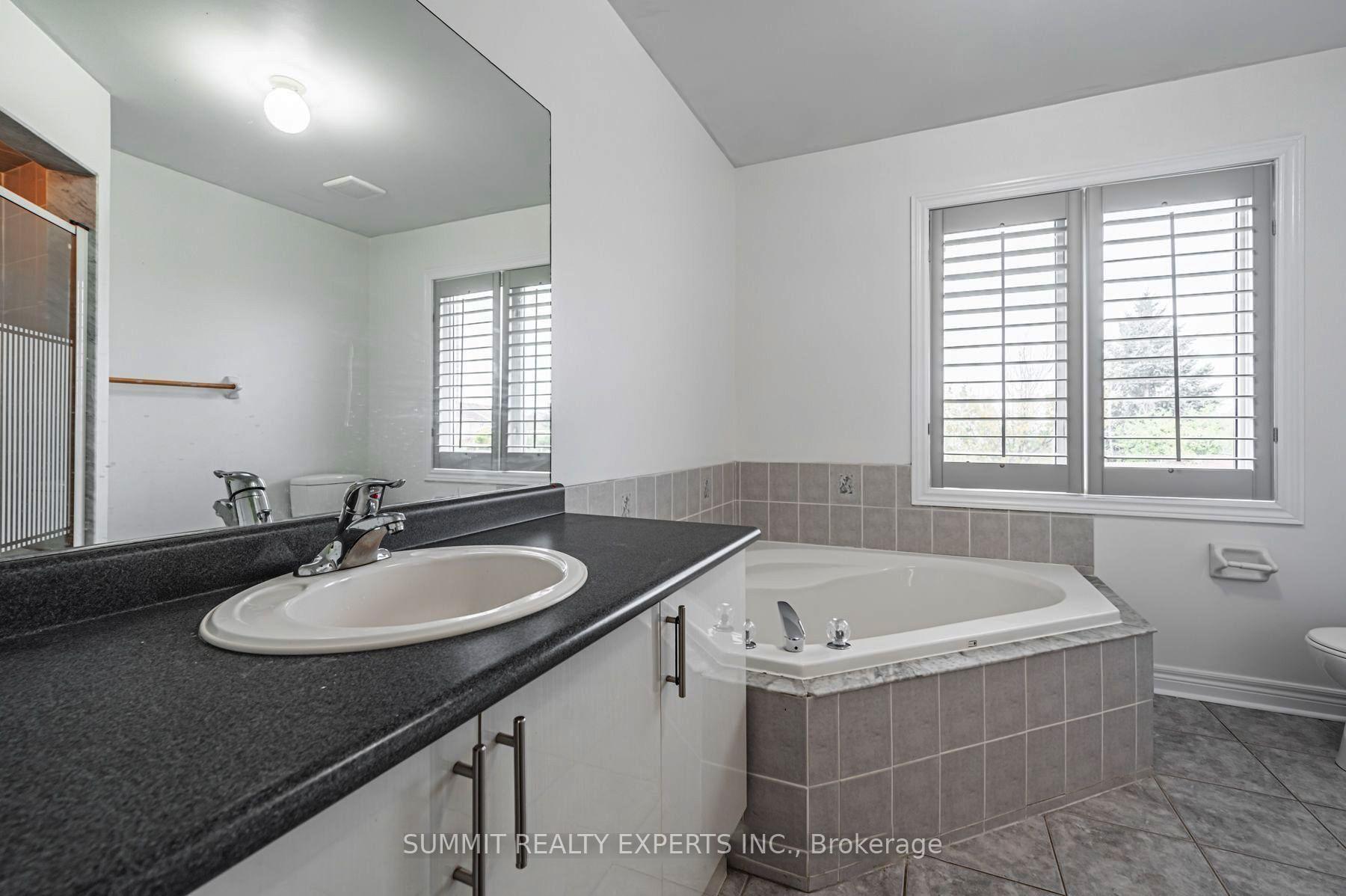 Photo 20 of 130 Tumbleweed Trail, Brampton, Fletcher's Creek South — HOMEH