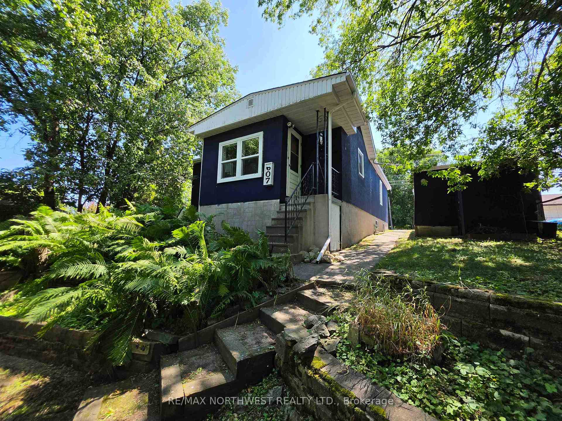 Photo 1 of 607 First Street South, Kenora, Central — HOMEH