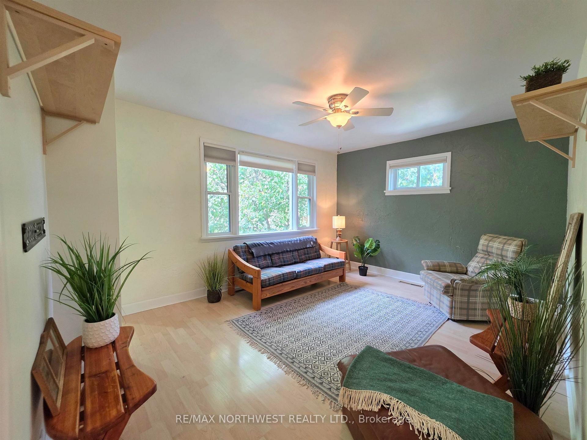Photo 4 of 607 First Street South, Kenora, Central — HOMEH