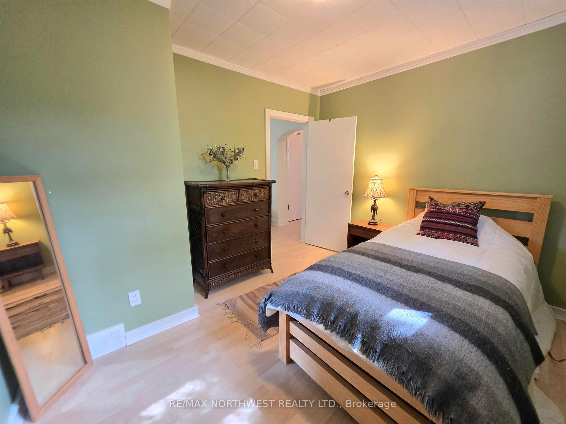 Photo 11 of 607 First Street South, Kenora, Central — HOMEH