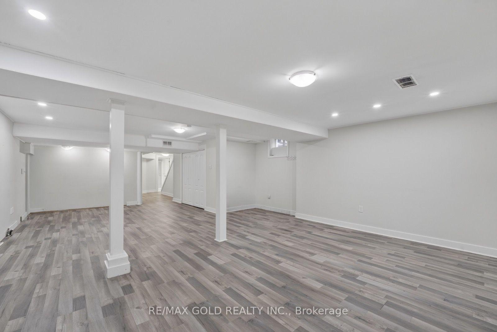 Photo 32 of 106 Meadowlark Drive, Halton Hills, Georgetown — HOMEH