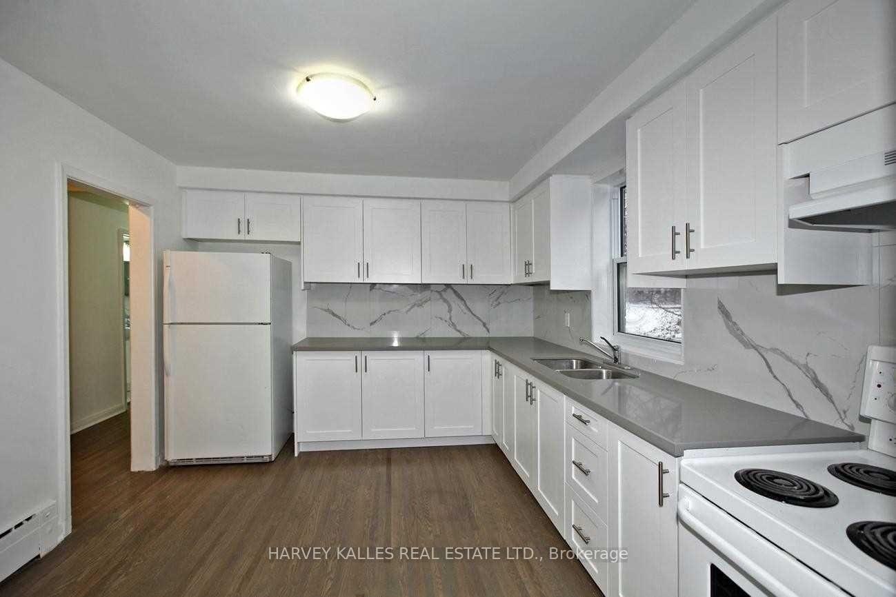 Photo 5 of Unit Unit B, 149 Kitchener Avenue, Toronto, Caledonia-Fairbank — HOMEH