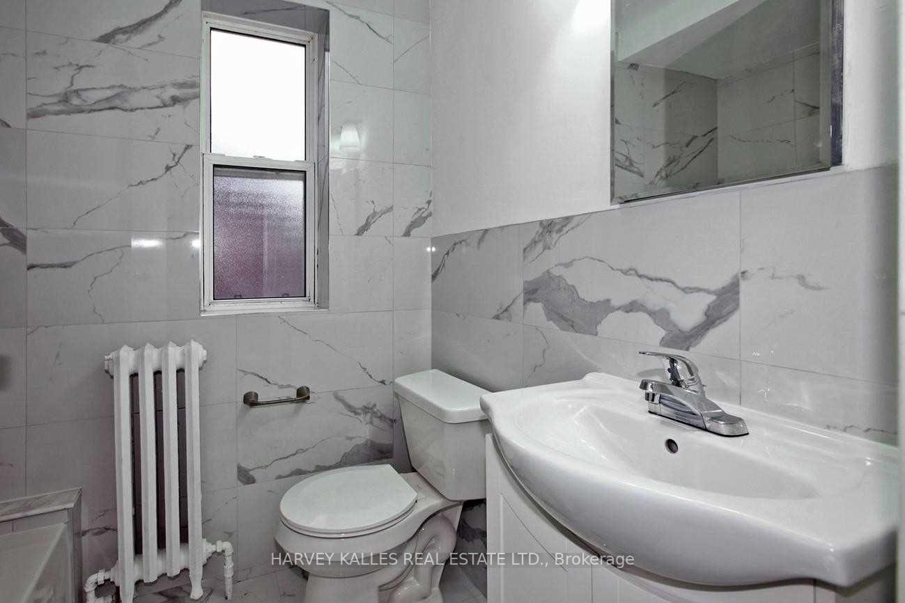 Photo 7 of Unit Unit B, 149 Kitchener Avenue, Toronto, Caledonia-Fairbank — HOMEH
