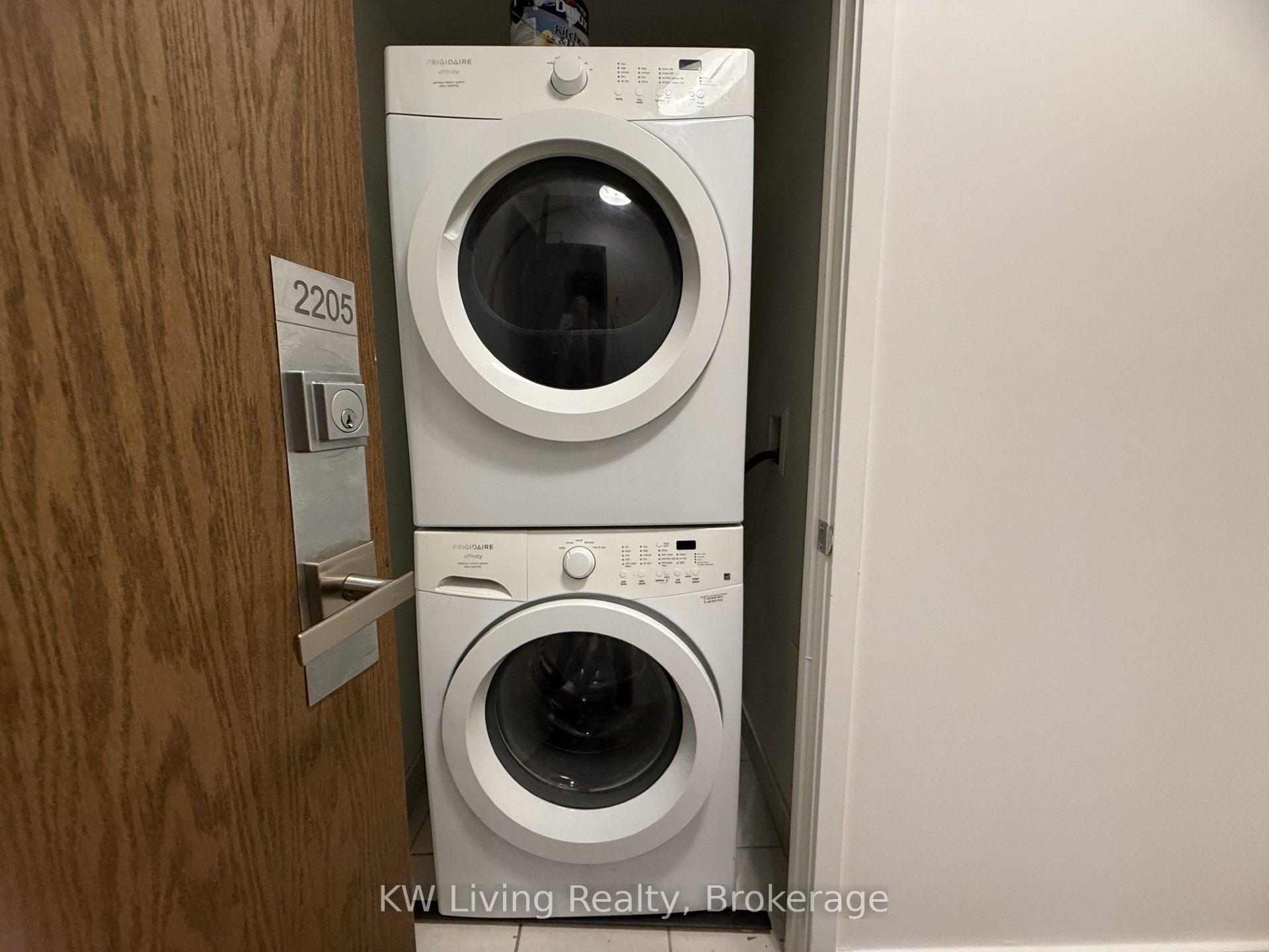 Photo 5 of Unit 2205, 360 Square One Drive, Mississauga, City Centre — HOMEH
